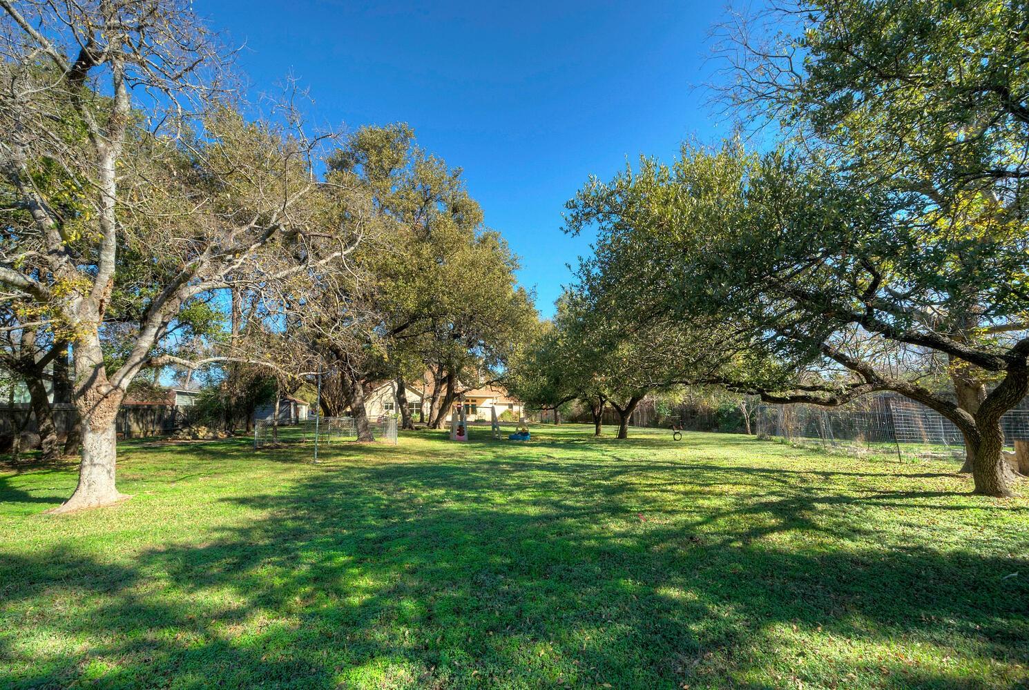 3701 Del Robles DR