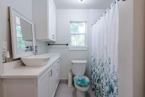 Tiny photo for 1104 Perry RD, Austin, TX 78721 (MLS # 3368822)