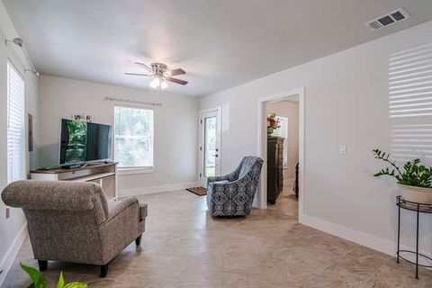 Tiny photo for 1104 Perry RD, Austin, TX 78721 (MLS # 3368822)