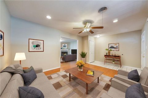2004 Teakwood DR Austin TX 78757