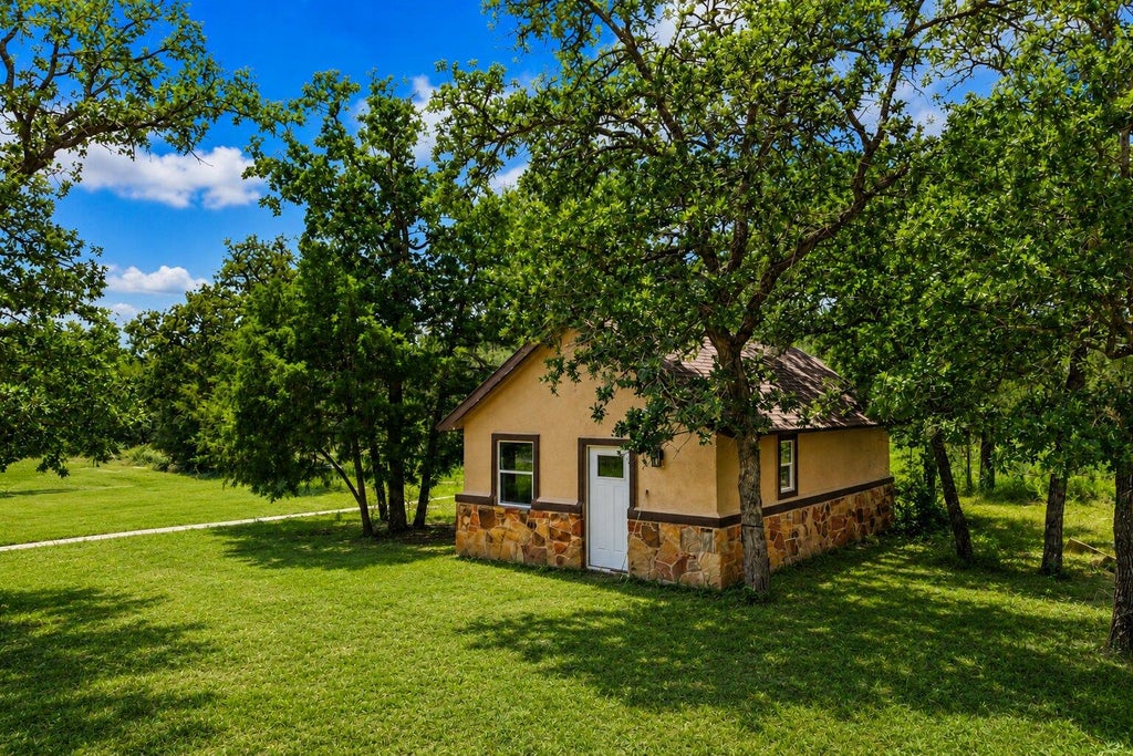 Photo of 499 Bridgestone CT, Lockhart, TX 78644 (MLS # 4448998)
