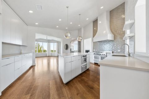 Tiny photo for 10 Hedge LN, Austin, TX 78746 (MLS # 3506173)