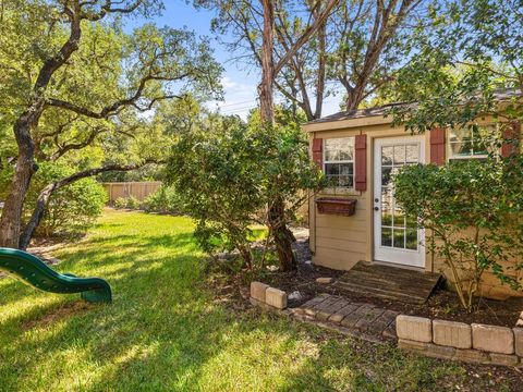 Tiny photo for 9213 Rock Castle CV, Austin, TX 78749 (MLS # 9586637)
