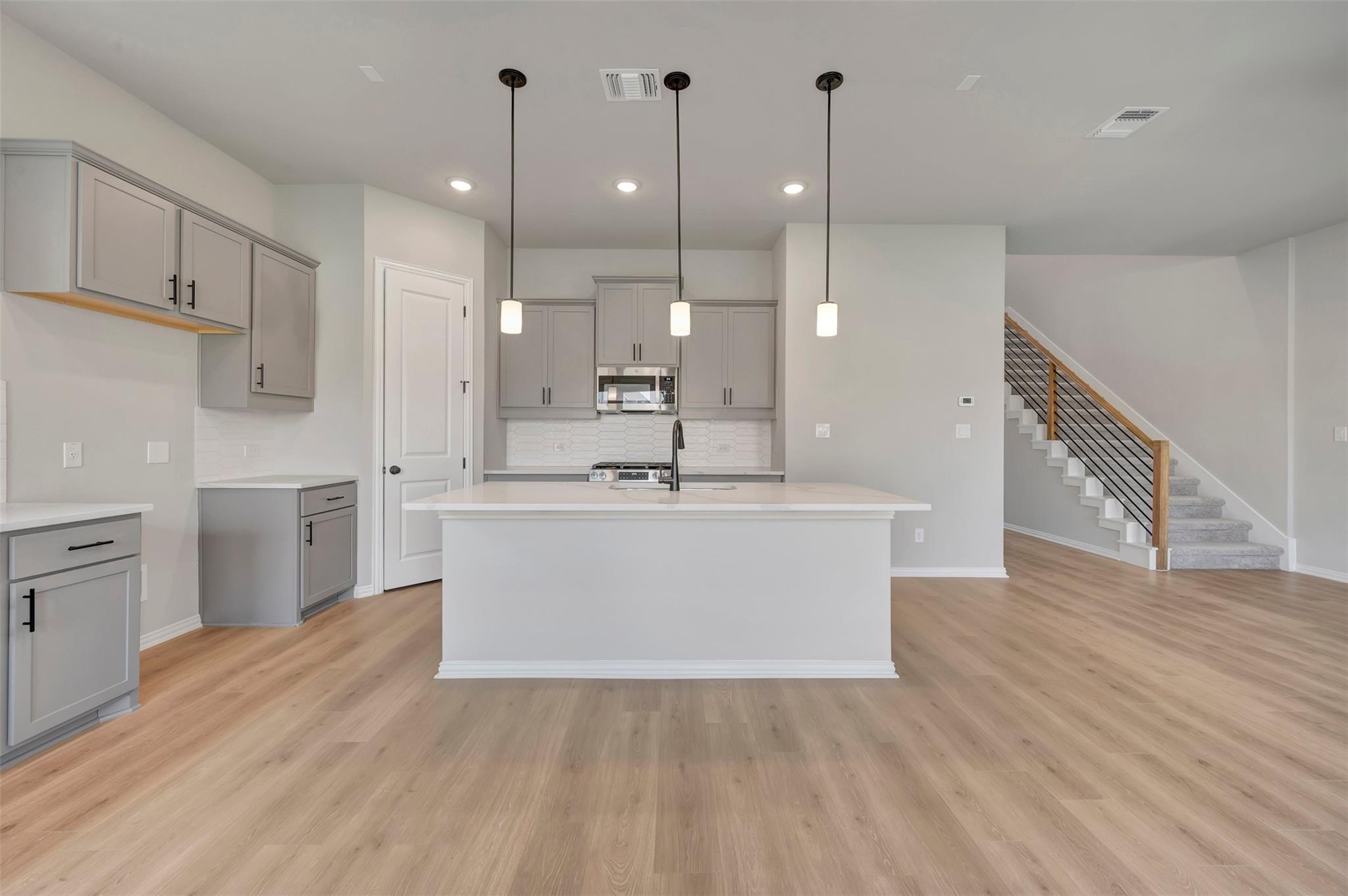 578 Darley Oak DR