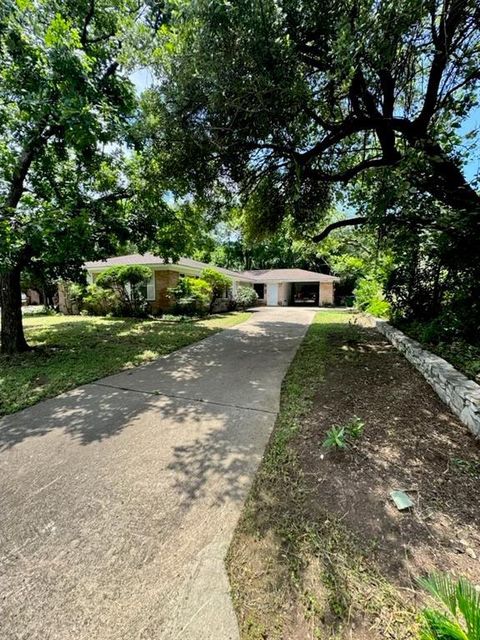 Photo of 1900 Fairlawn LN #2, Austin, TX 78704 (MLS # 5412547)