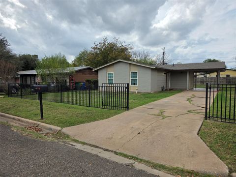 Photo of 503 Mariposa ST, Taylor, TX 76574 (MLS # 5942695)