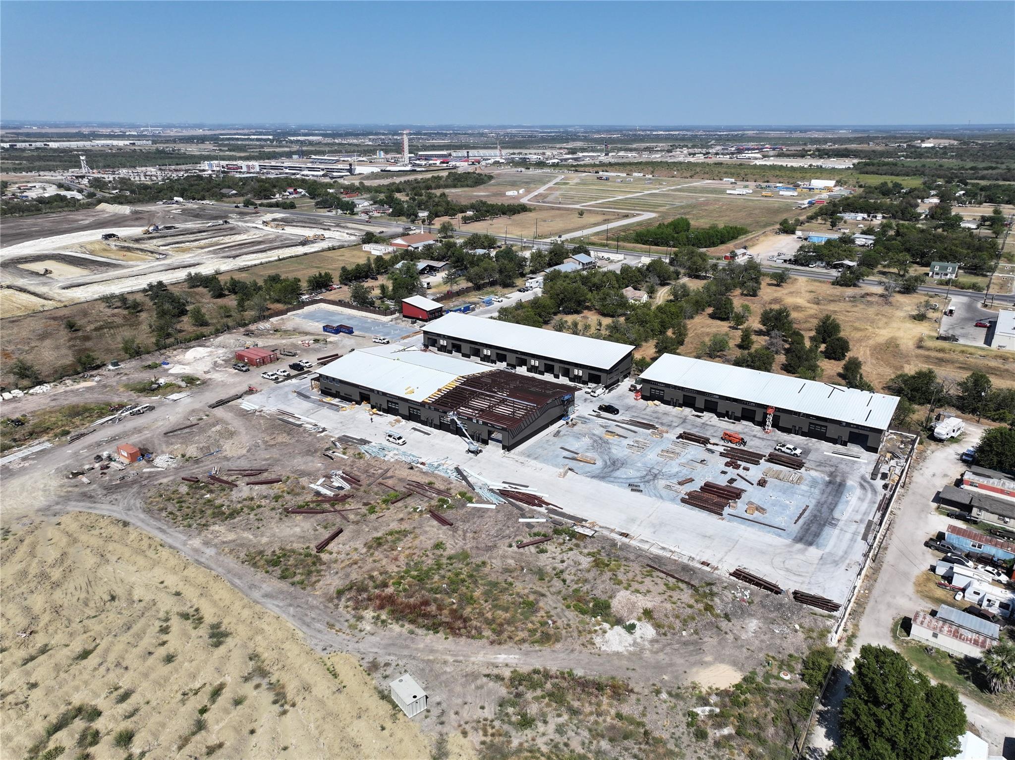13807 F M Road 812 30x50