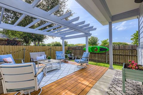 Photo of 7401 Montezuma ST, Austin, TX 78744 (MLS # 7599833)