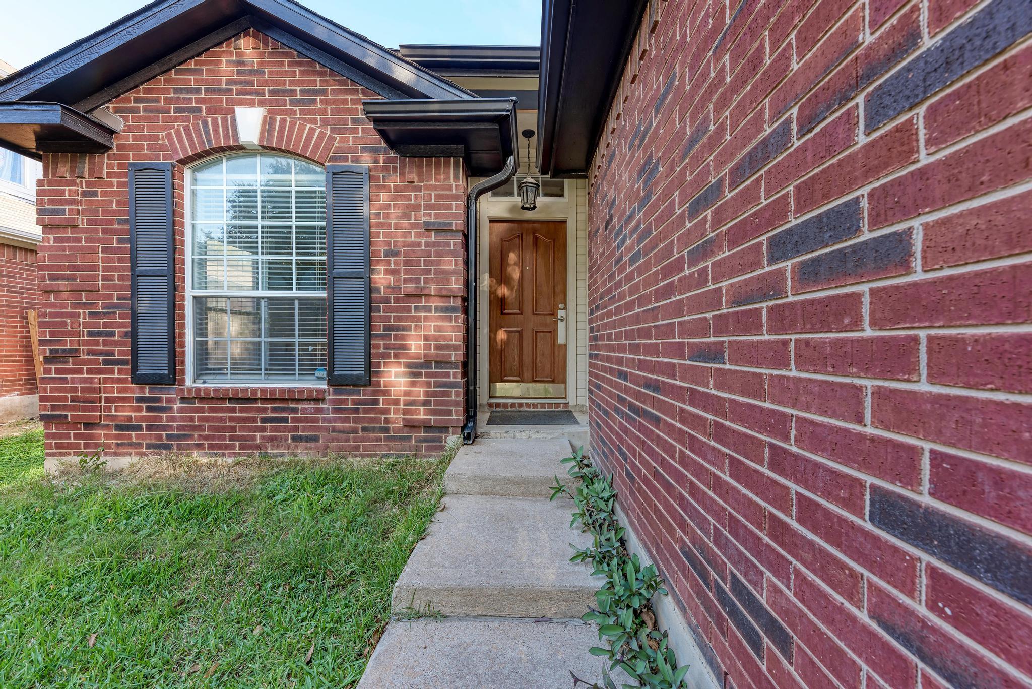 3009 Pioneer WAY