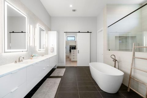 Tiny photo for 18601 Sugar Maple DR, Lago Vista, TX 78645 (MLS # 4225146)