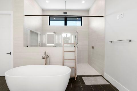 Tiny photo for 18601 Sugar Maple DR, Lago Vista, TX 78645 (MLS # 4225146)