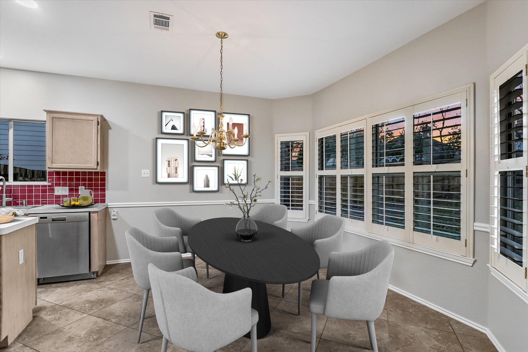 Austin, Texas 78749, United States, 4 Bedrooms Bedrooms, ,3 BathroomsBathrooms,Residential,Pending,93336