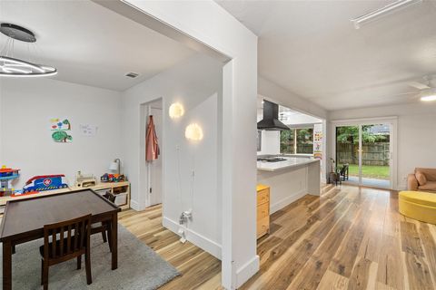 Tiny photo for 2807 Cornish CIR, Austin, TX 78745 (MLS # 3664663)