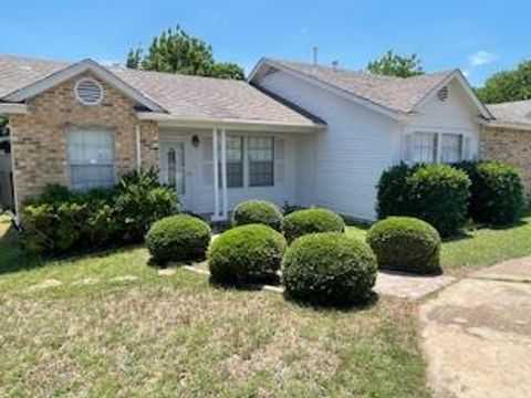 307 Hickok CT Austin TX 78753