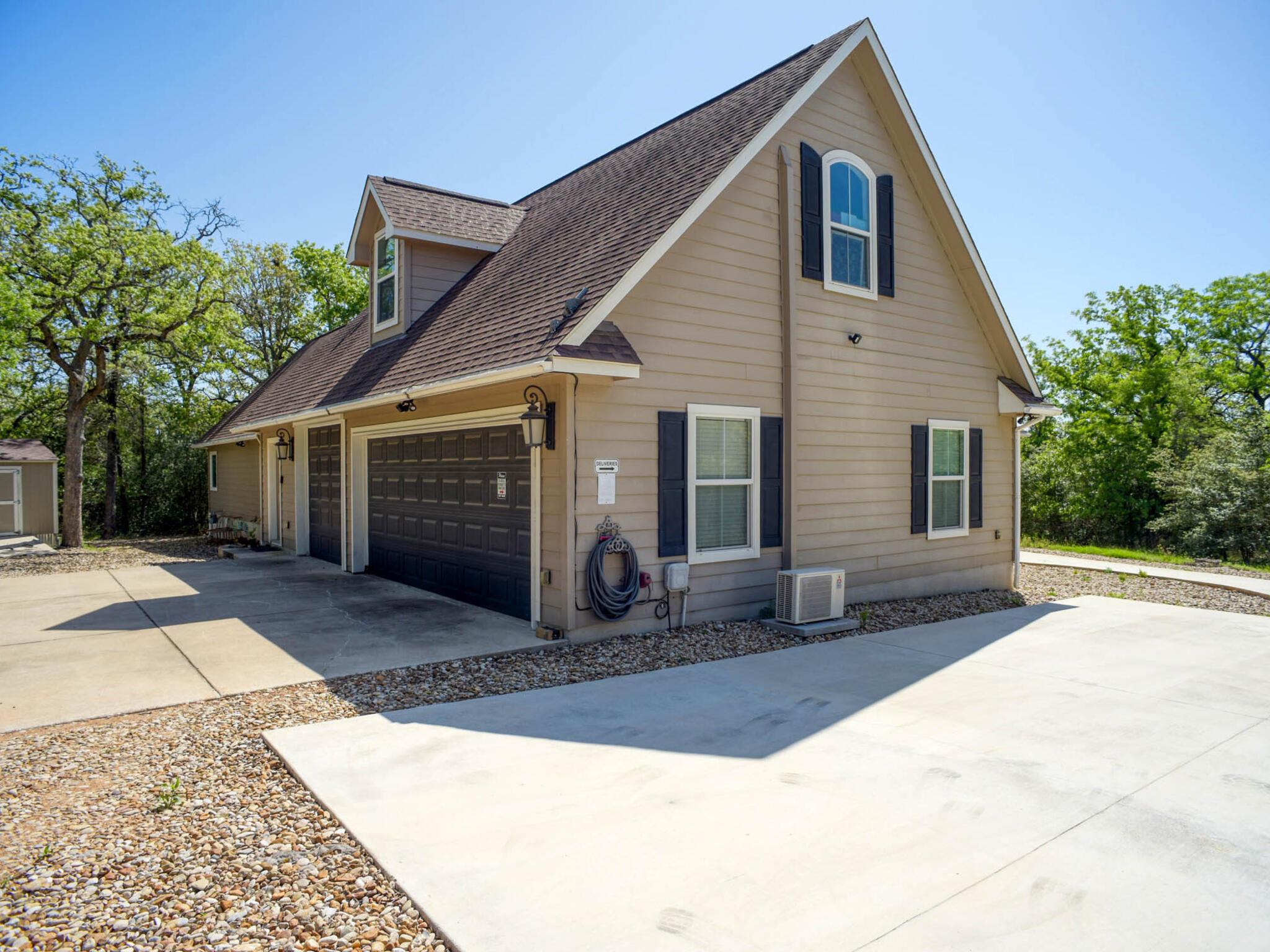 138 Wood Hollow CT