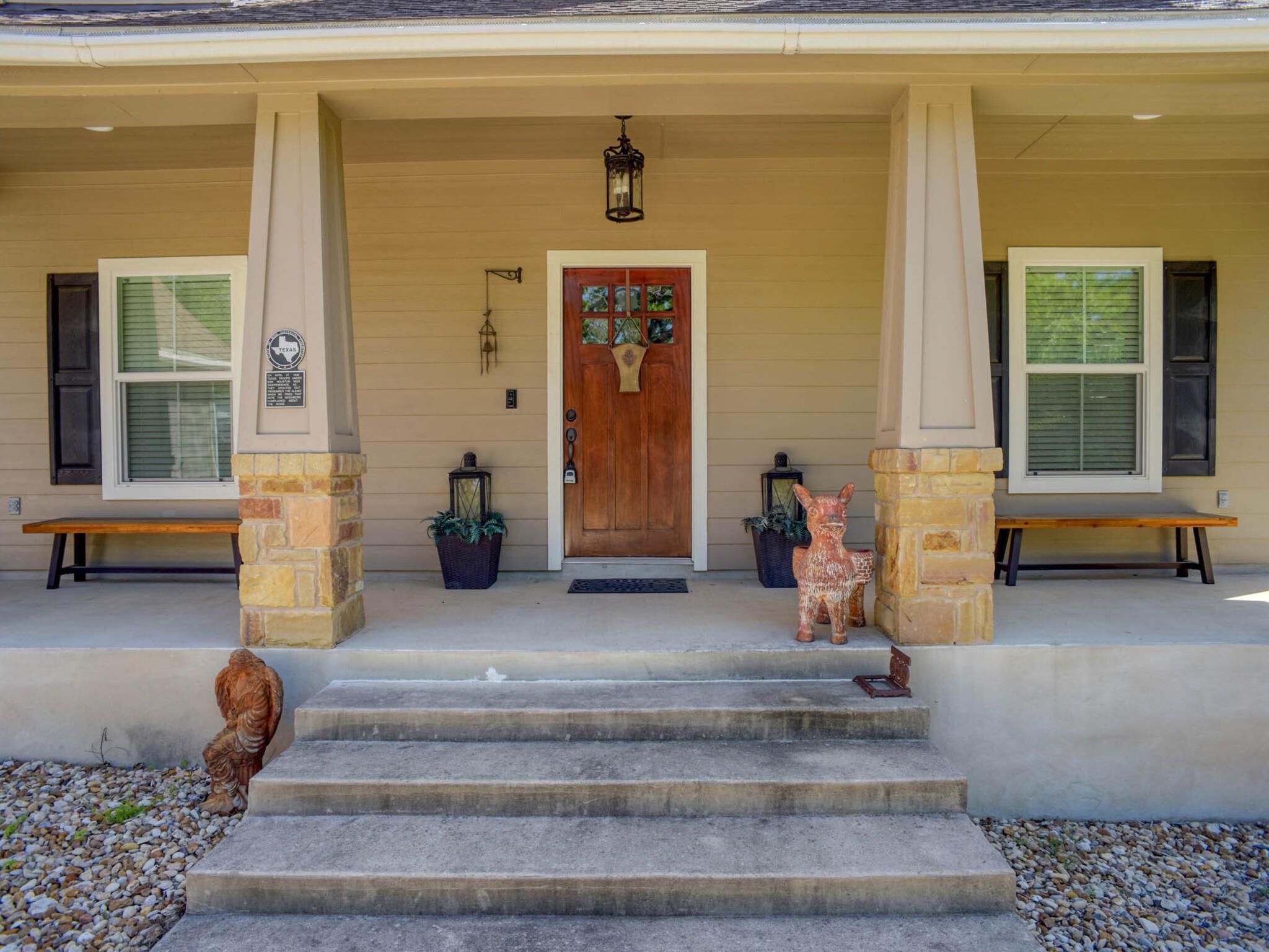 138 Wood Hollow CT