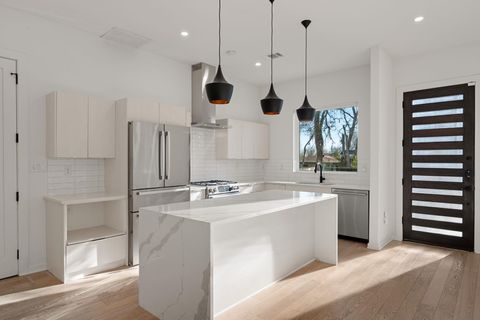 Tiny photo for 910 Nalide ST #B, Austin, TX 78745 (MLS # 1790306)