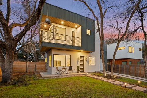 Photo of 910 Nalide ST #B, Austin, TX 78745 (MLS # 1790306)