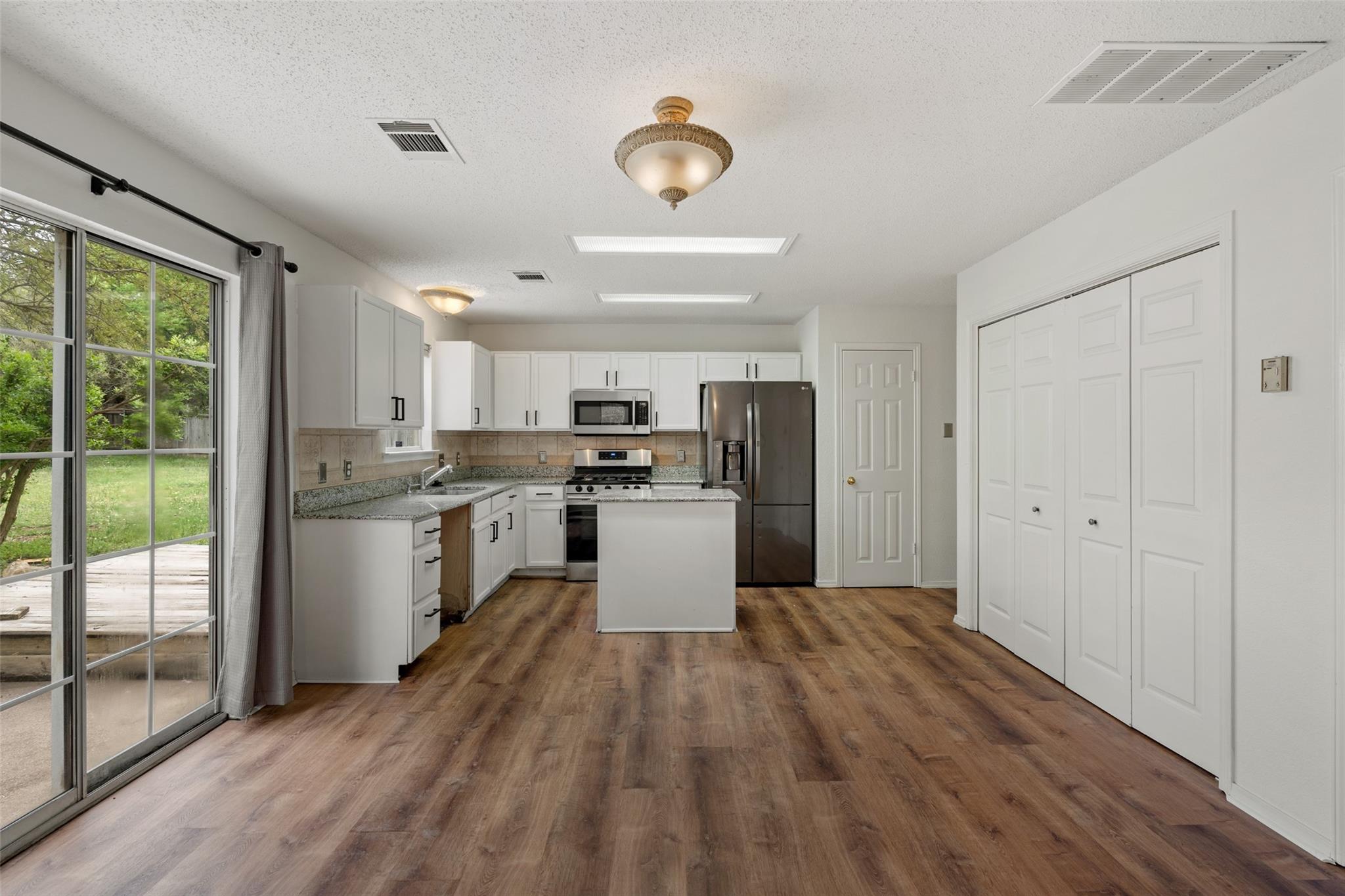 2004 Carriage Hills CV