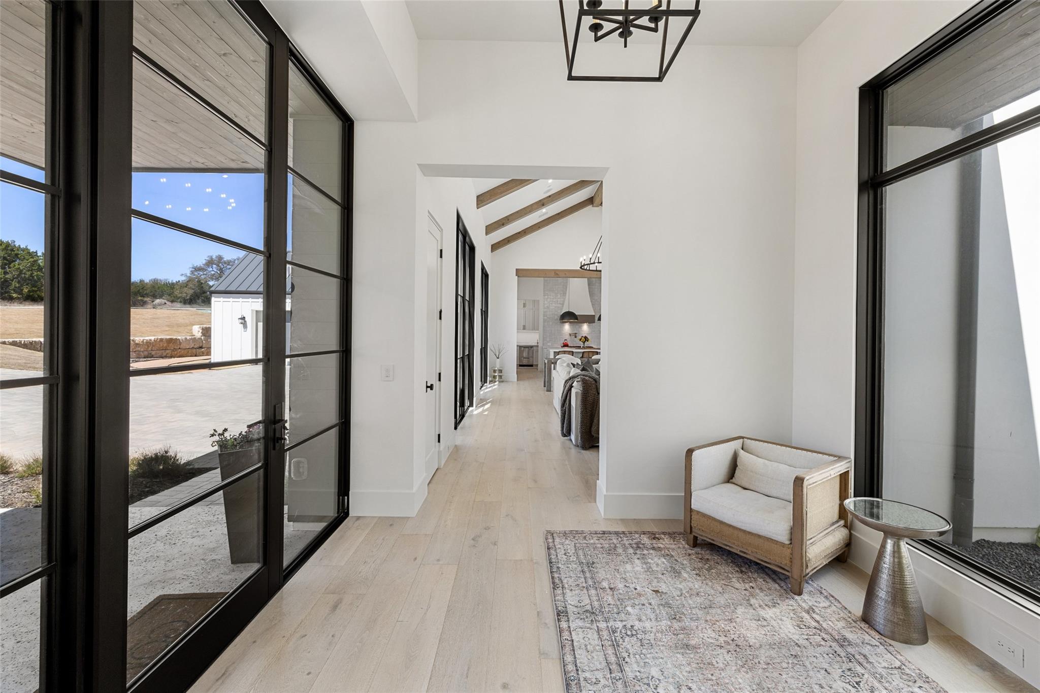 5805 Twin Peaks TRCE