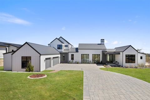 5805 Twin Peaks TRCE Austin TX 78738