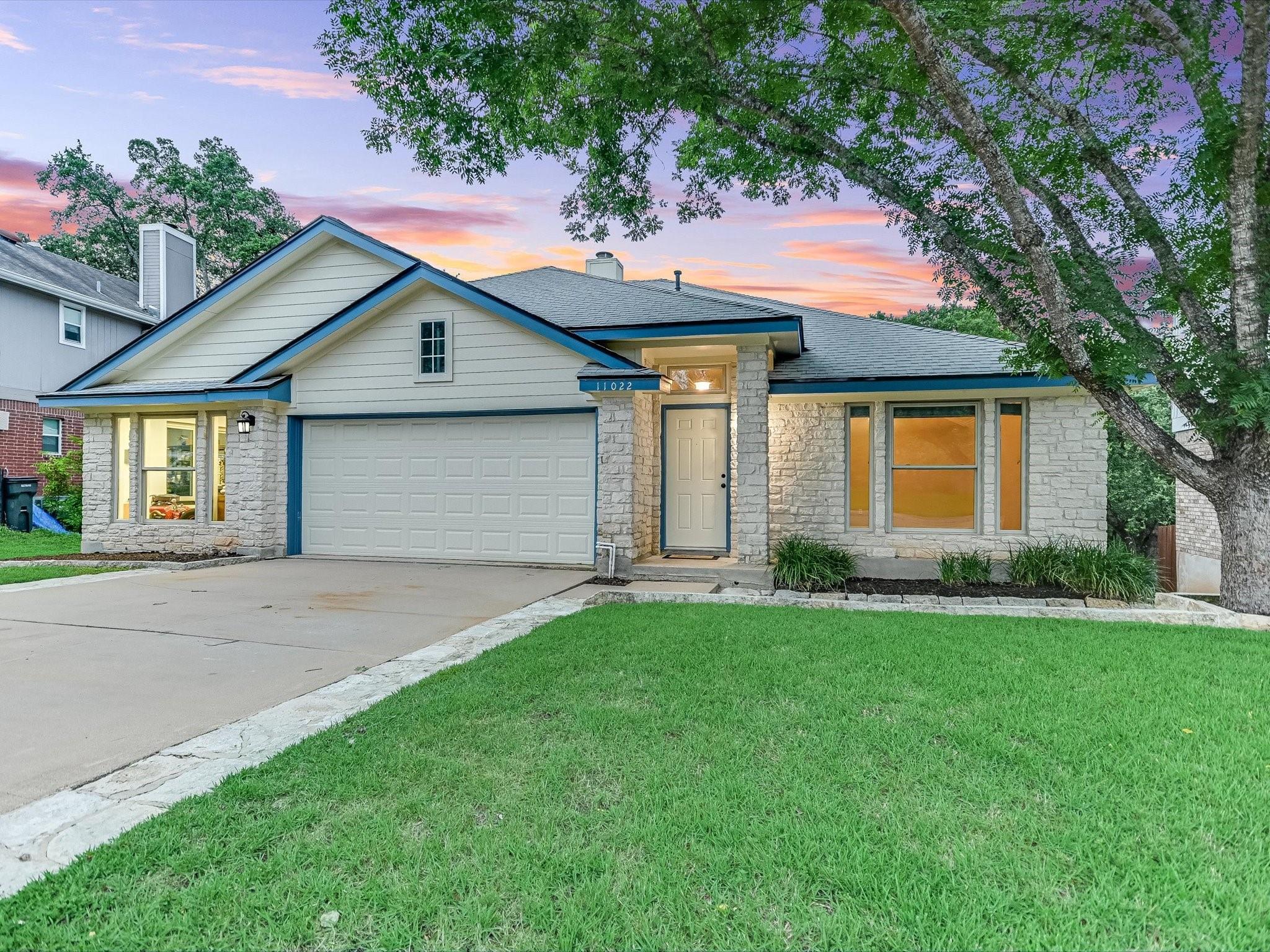 Austin, Texas 78748, United States, 4 Bedrooms Bedrooms, ,3 BathroomsBathrooms,Residential,Pending,55274