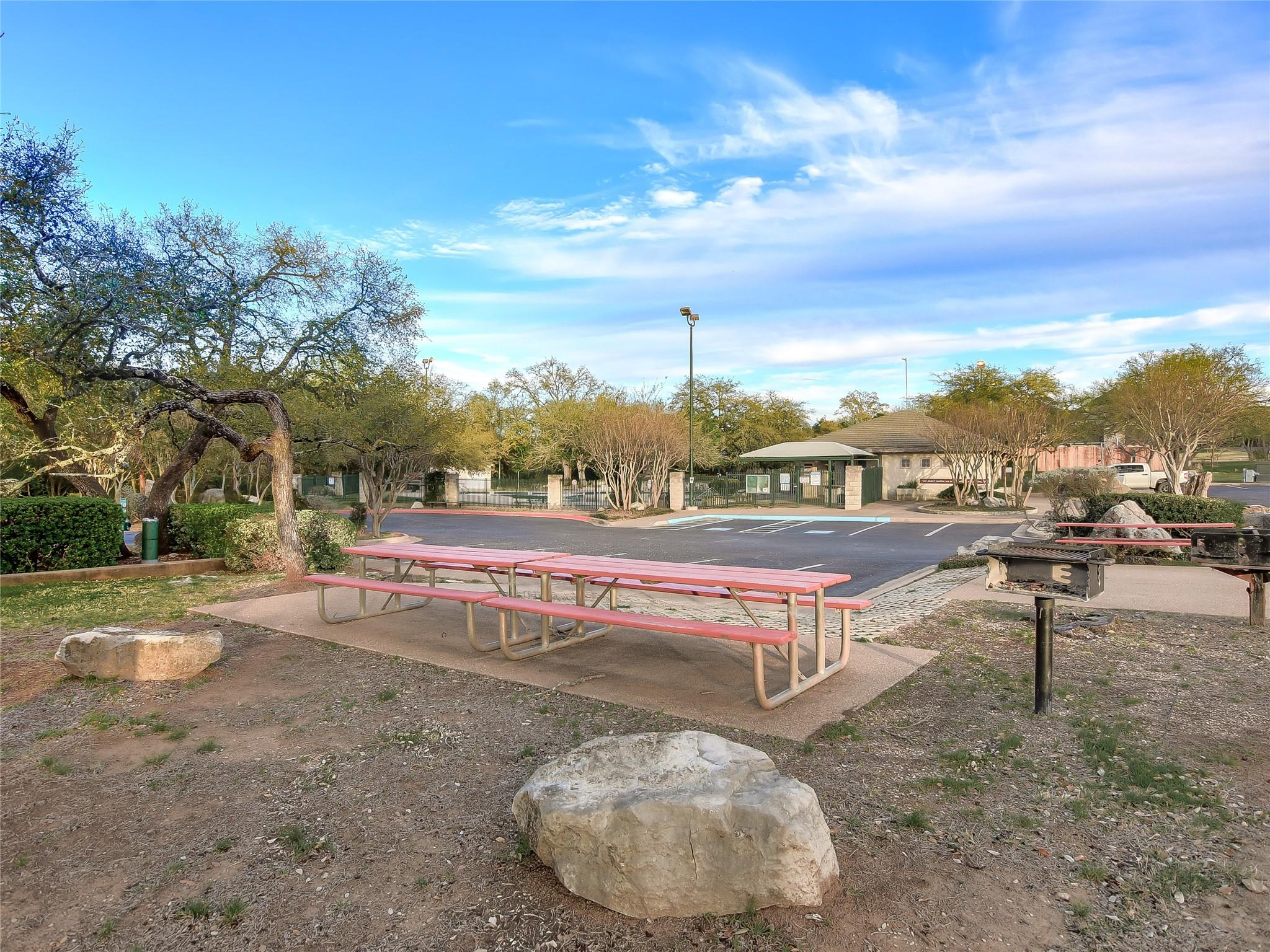 Austin, Texas 78748, United States, 4 Bedrooms Bedrooms, ,3 BathroomsBathrooms,Residential,Pending,55274