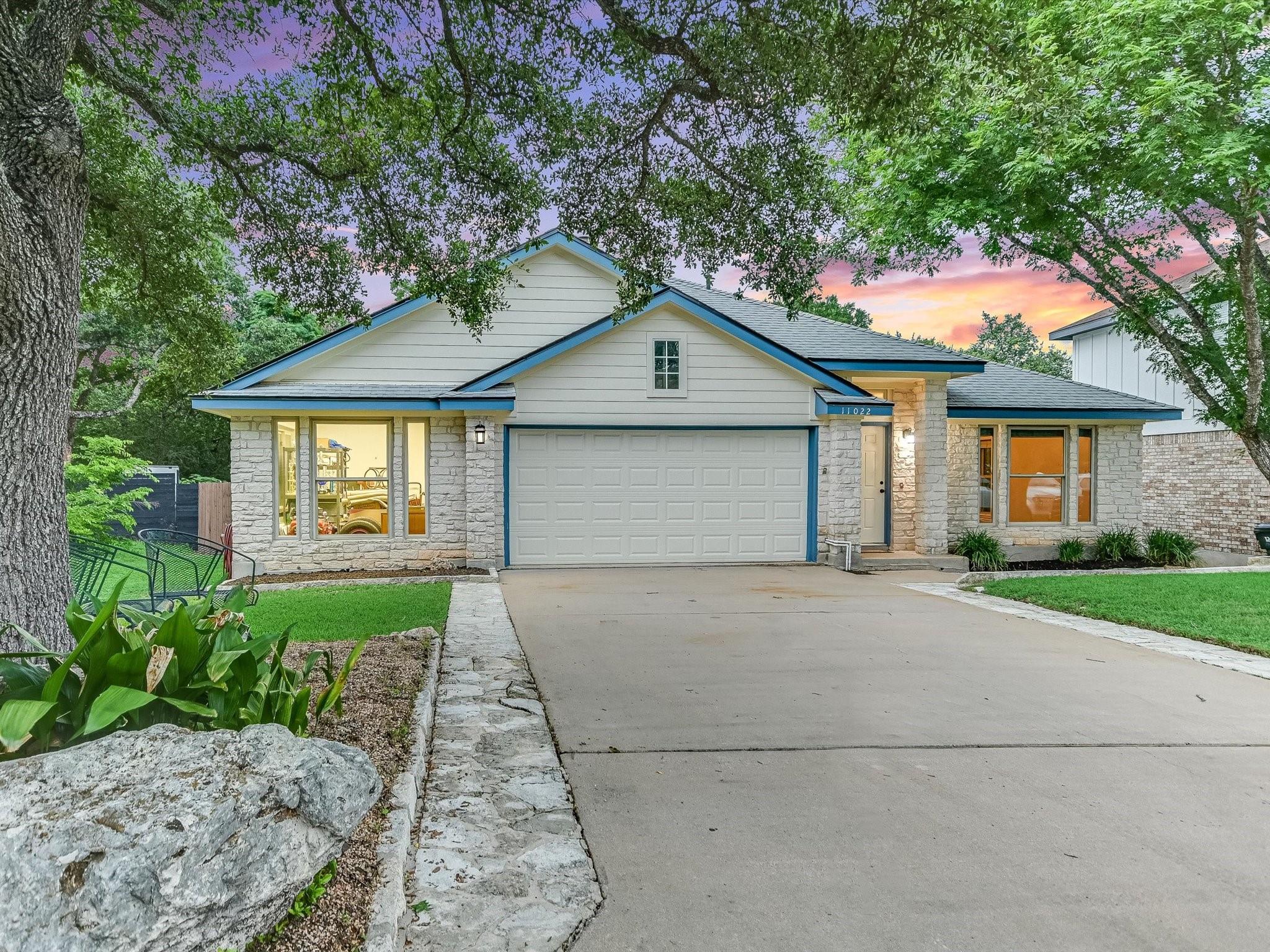 Austin, Texas 78748, United States, 4 Bedrooms Bedrooms, ,3 BathroomsBathrooms,Residential,Pending,55274