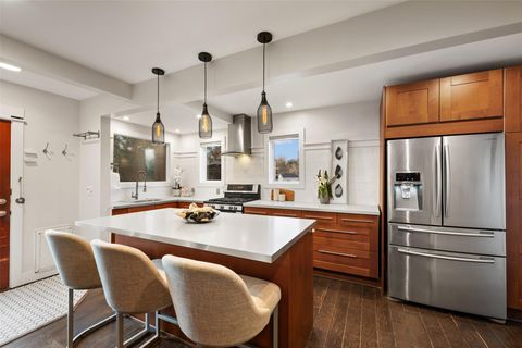 Photo of 2204 Chestnut Ave, Austin, TX 78722 (MLS # 7810107)