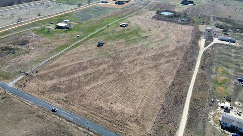 668 County Road 451 Taylor TX 76574