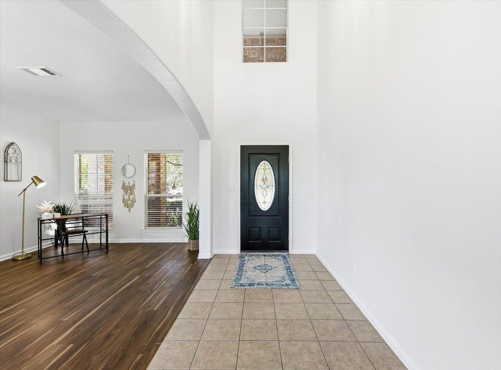 Photo of 3001 Centennial Olympic PARK, Austin, TX 78732 (MLS # 4477119)
