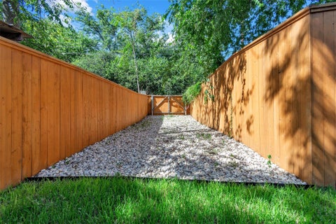 Tiny photo for 1808 Holly ST, Austin, TX 78702 (MLS # 8048648)