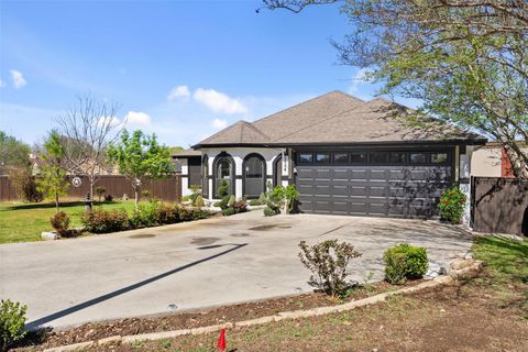 Photo of 2026 Dripping SPGS, New Braunfels, TX 78130 (MLS # 6617391)