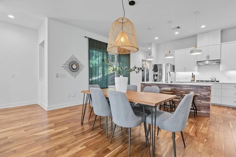 Tiny photo for 2712 Oak Springs DR #A, Austin, TX 78702 (MLS # 6455948)