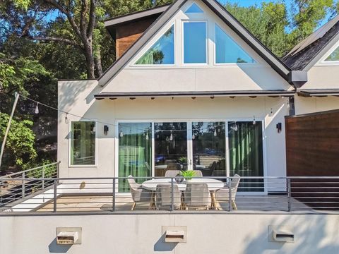 Photo of 2712 Oak Springs DR #A, Austin, TX 78702 (MLS # 6455948)