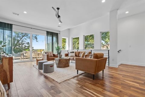 Tiny photo for 2712 Oak Springs DR #A, Austin, TX 78702 (MLS # 6455948)