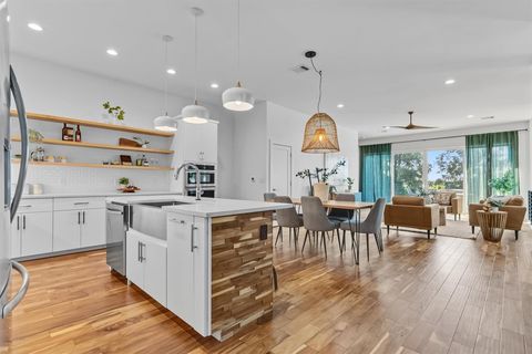 Tiny photo for 2712 Oak Springs DR #A, Austin, TX 78702 (MLS # 6455948)