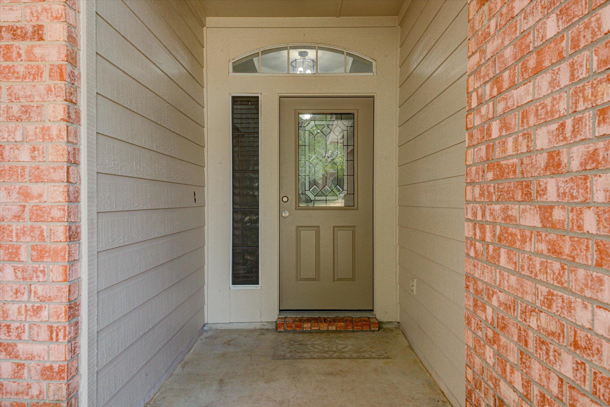 2702 Greenlee DR