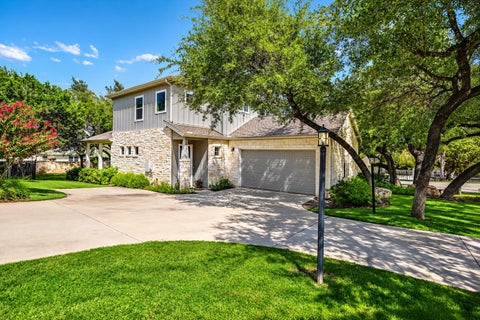 Photo of 207 Fairlake CIR, Lakeway, TX 78734 (MLS # 5329880)