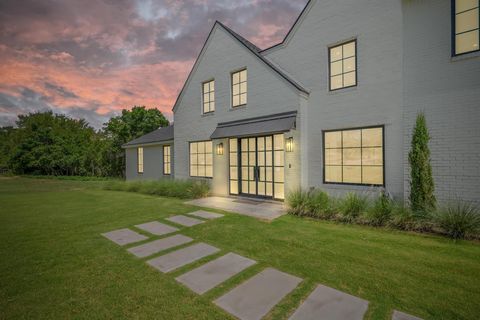 Photo of 14302 Fallen Timber DR, Austin, TX 78734 (MLS # 3884086)