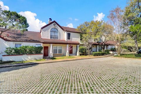 Photo of 5606 Bonnell Vista ST #D3, Austin, TX 78731 (MLS # 4515657)