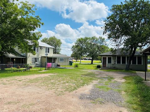 Photo of 927 & 937 N Franklin St. ST, La Grange, TX 78945 (MLS # 3574116)