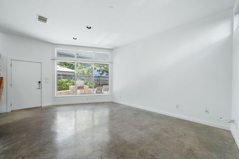 Photo of 707 E 47th ST #B, Austin, TX 78751 (MLS # 1583268)