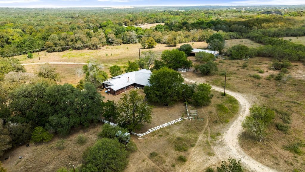 Photo of 1272 Old Lytton Springs RD, Lockhart, TX 78644 (MLS # 6938327)