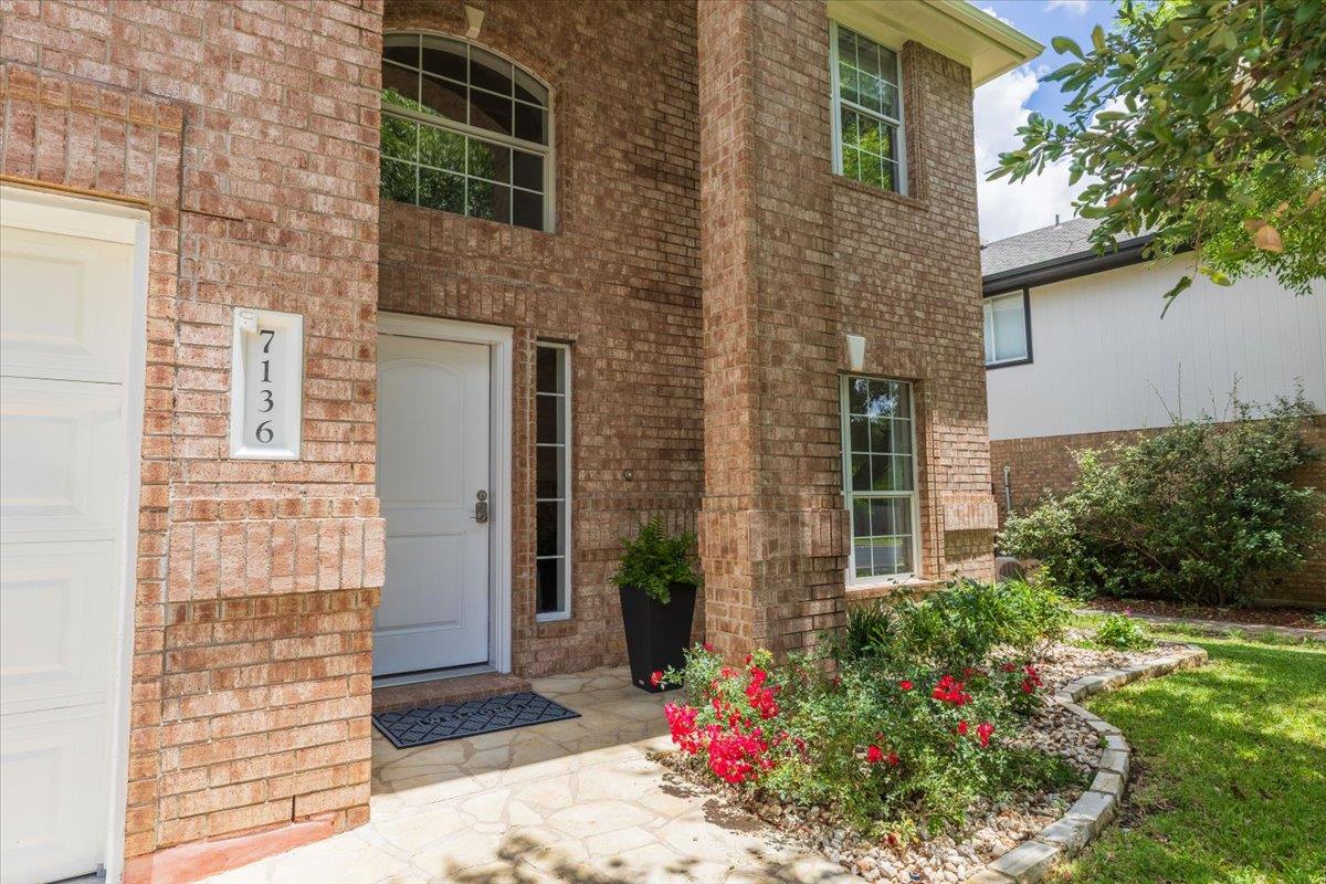 7136 Ridge Oak RD