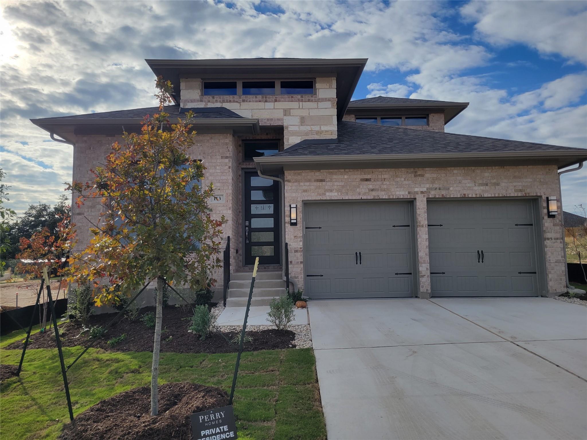 Photo 1 of 30 — 113 Bluff Creek LN, Georgetown, TX 78628