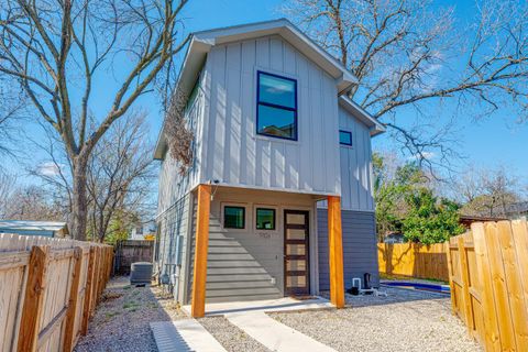 Photo of 910 Tillery ST #B, Austin, TX 78702 (MLS # 2467160)