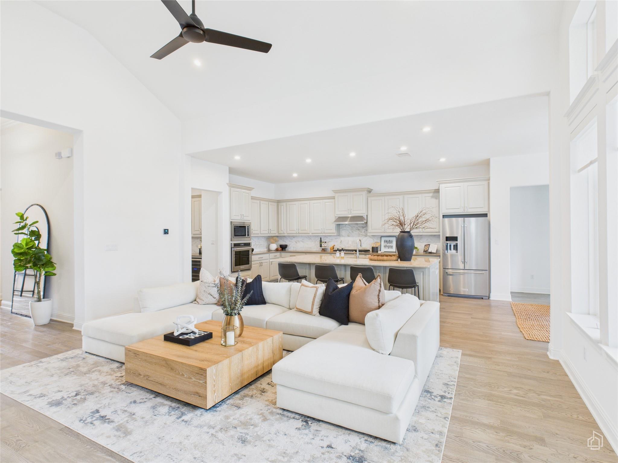 11386 Mesa Verde DR