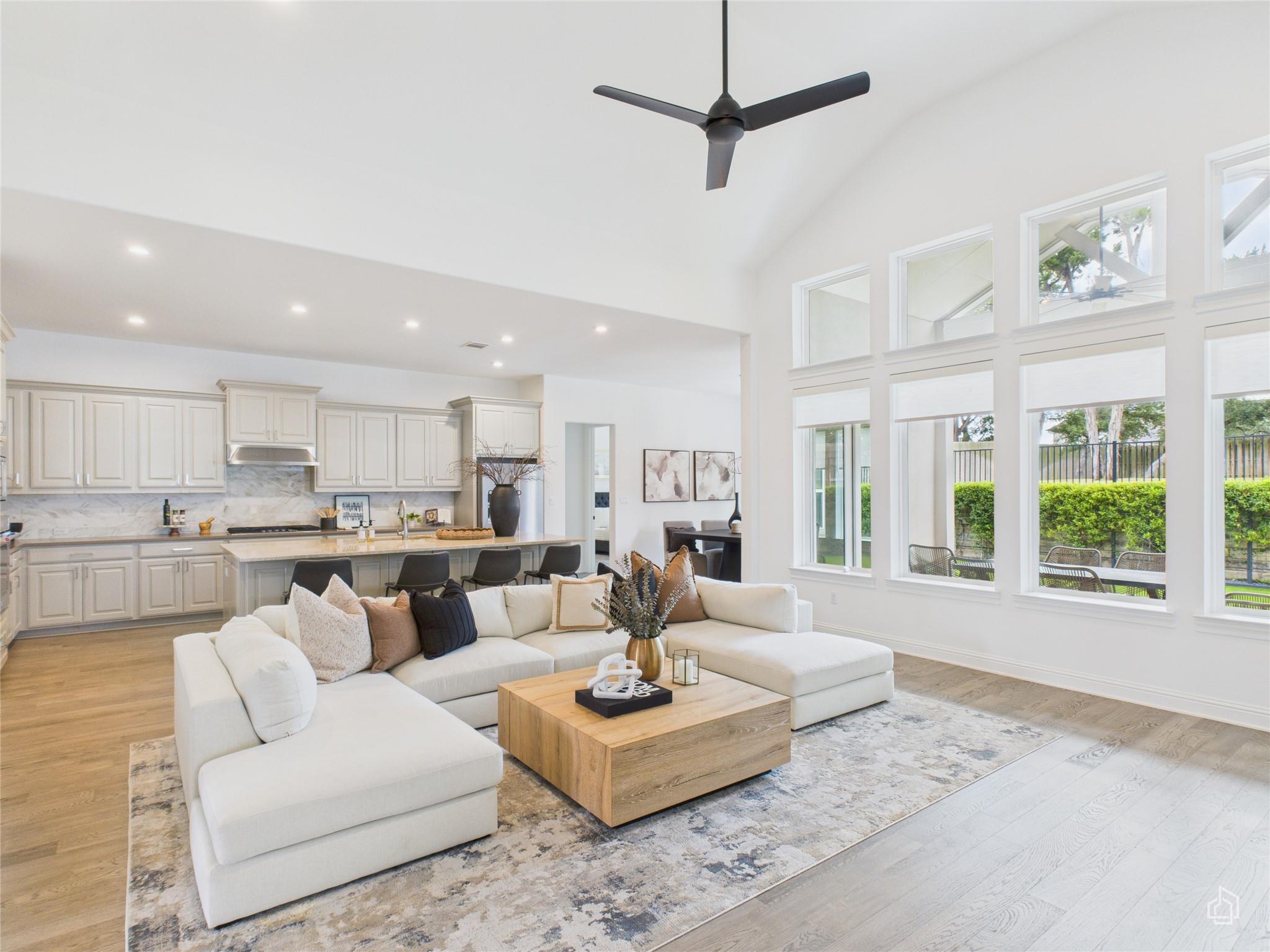 11386 Mesa Verde DR