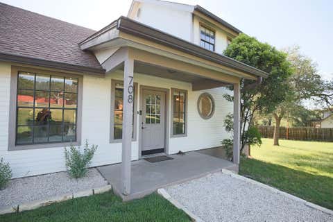 Photo of 708 Cowal DR S, Spicewood, TX 78669 (MLS # 7194771)